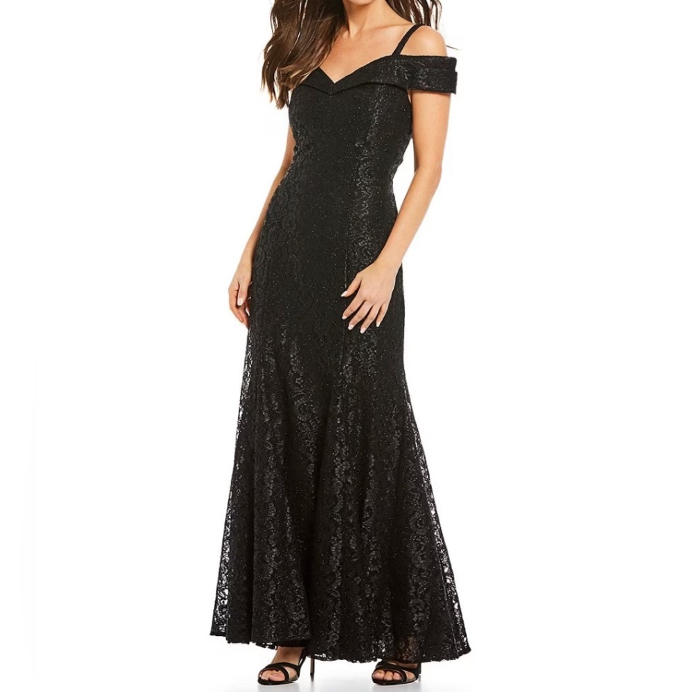 I wore to a red carpet 1 year ago. it doesn’t fit me, and I can’t return it